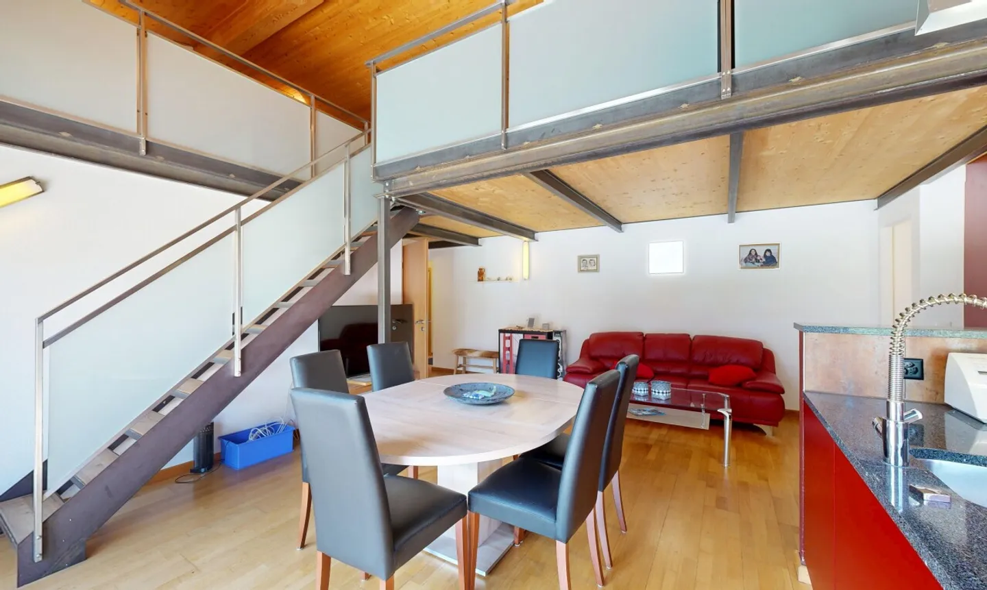 Charming House with Private Garden - Photo 1 of 11