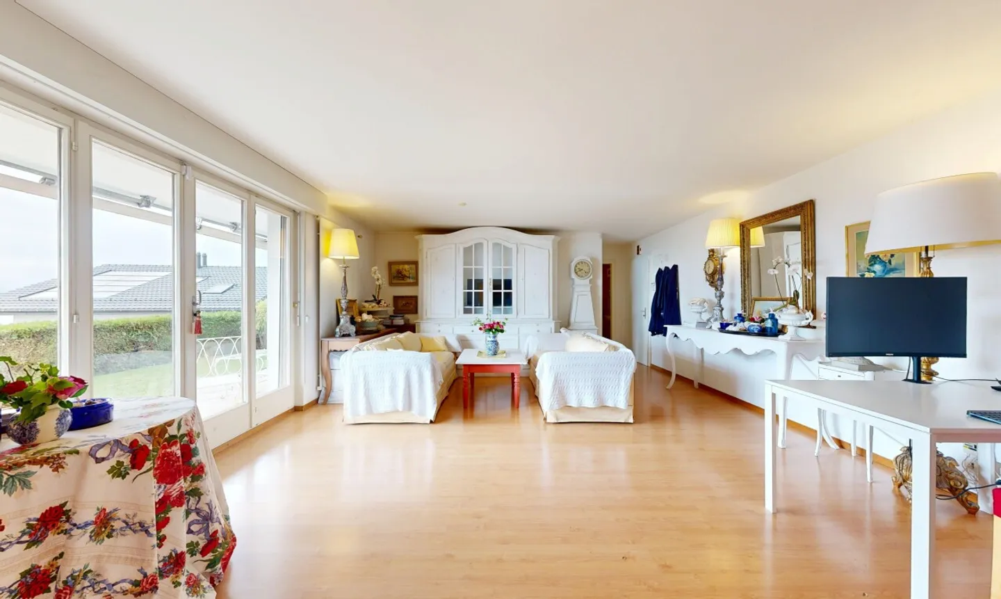 Panoramablick und privater Garten - eine außergewöhnliche Lebensumgebung! - Foto 7 von 11