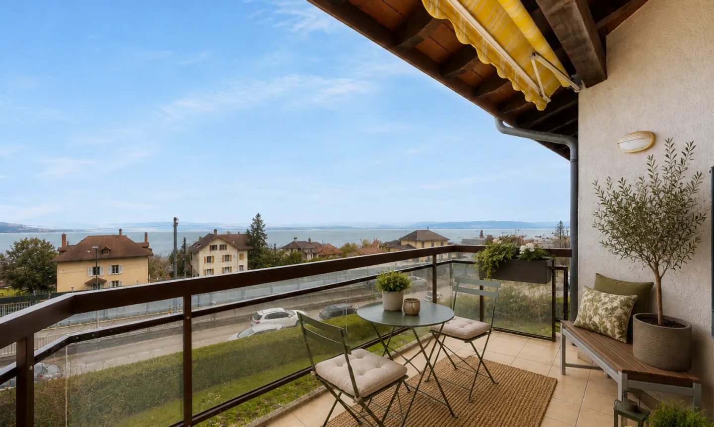 Appartement Dernier Étage avec Vue Lac - Photo 1 sur 13