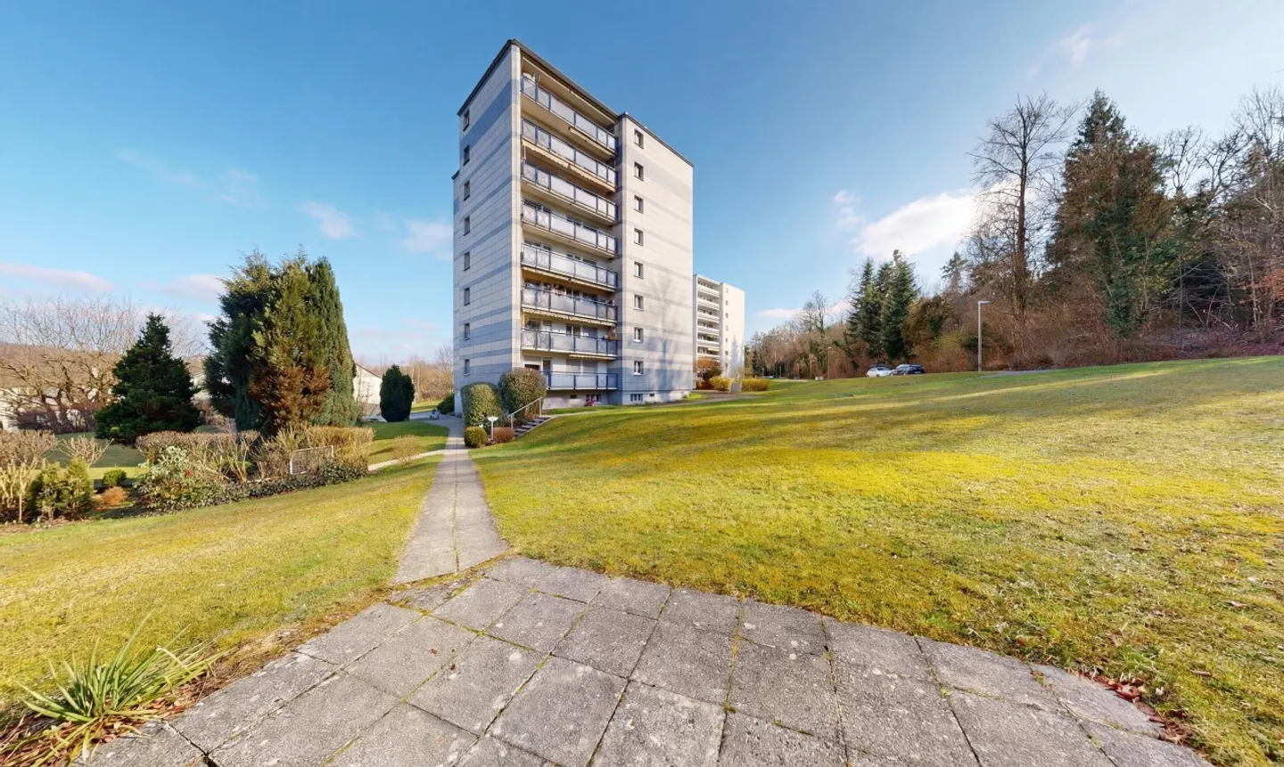 Helle 4-Zimmer-Wohnung mit Aussicht - Foto 1 von 11