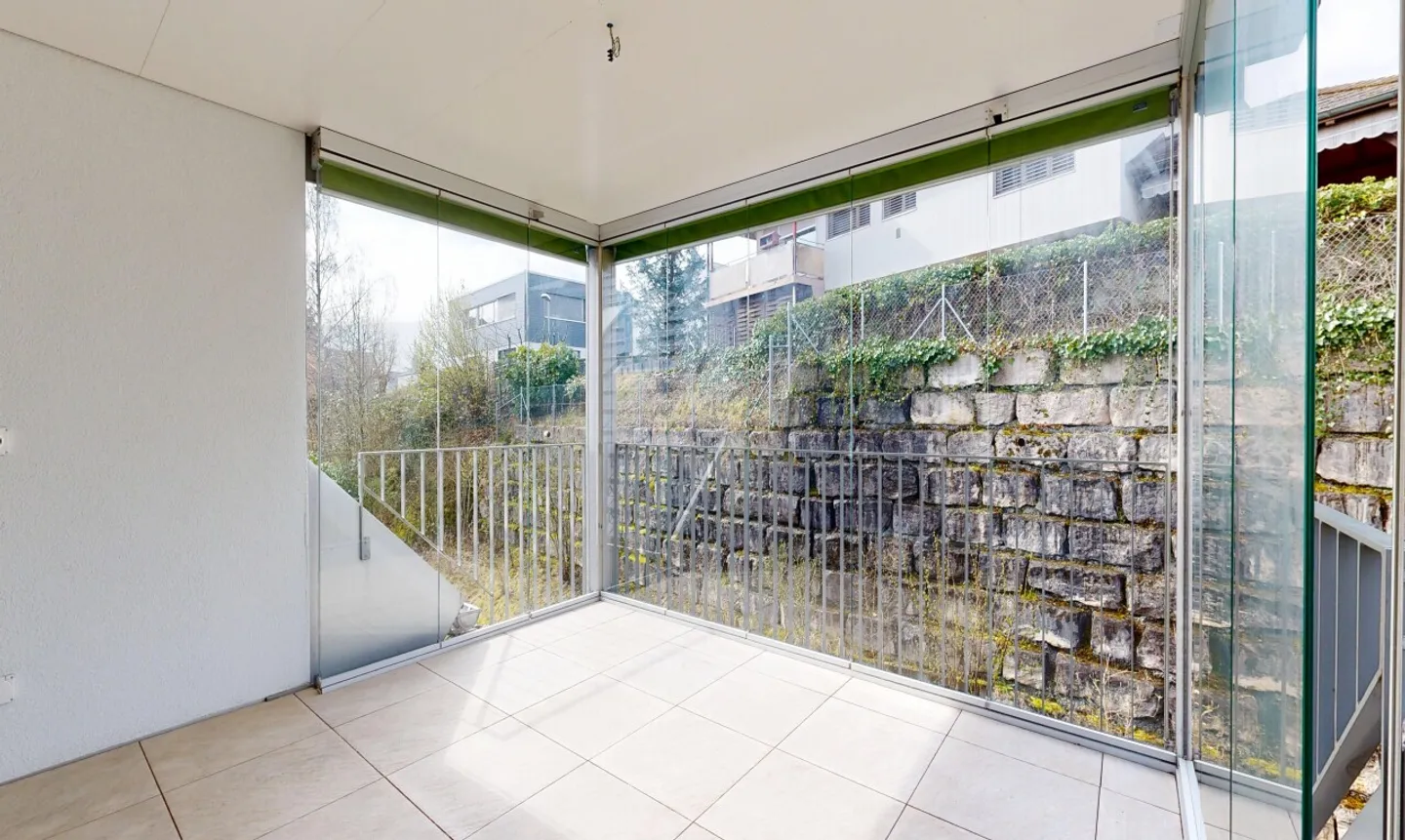 Appartement mansardé de 4.5 pièces comme neuf avec un immense grenier - Photo 5 sur 11