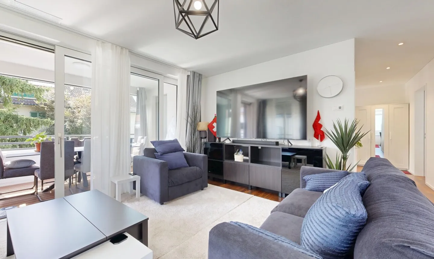 Neuwertige 3.5-Zimmer-Wohnung mit Balkon und Top-Ausstattung - Photo 3 sur 11
