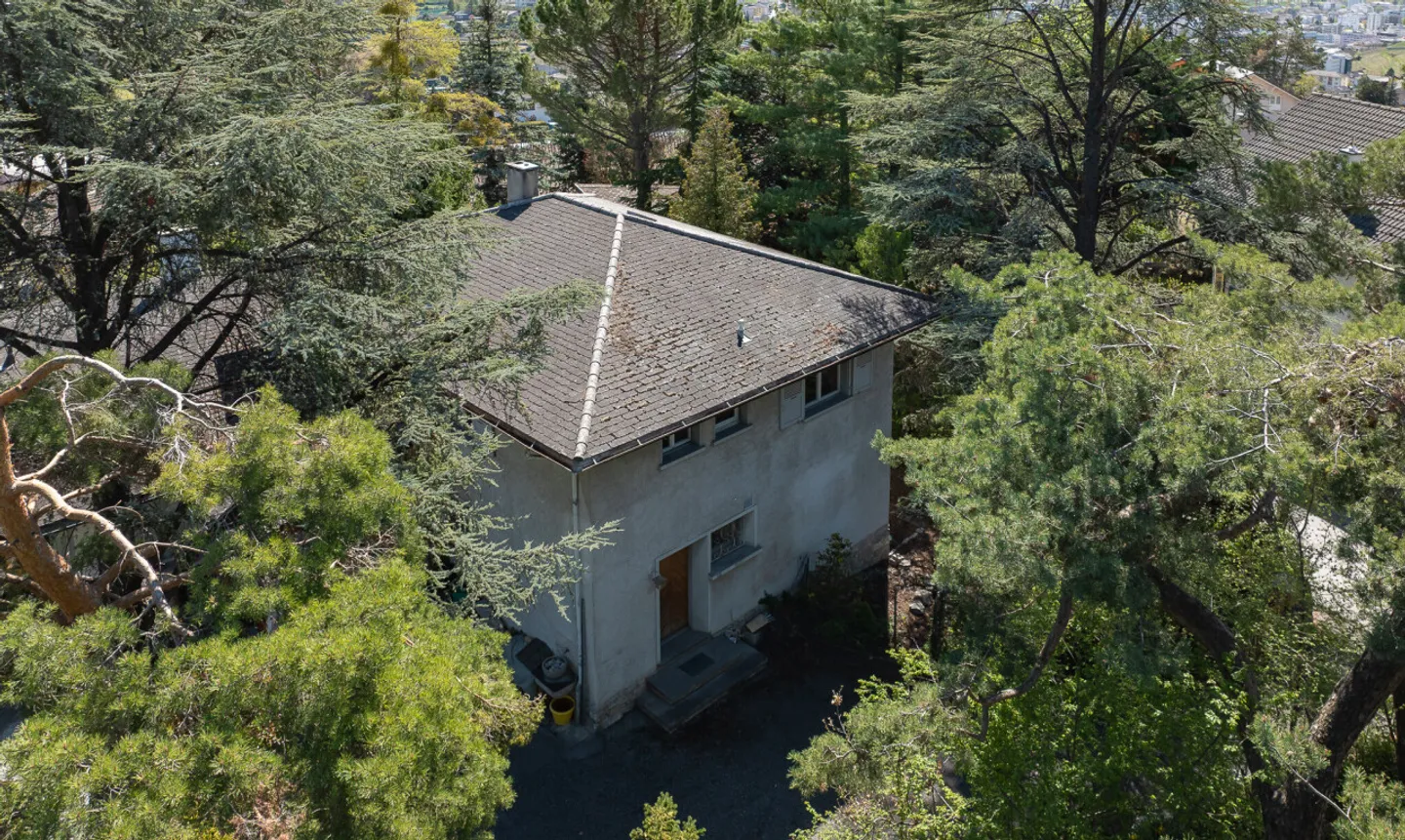 Gebäude mit großem Potenzial in Veyras - Foto 1 von 11