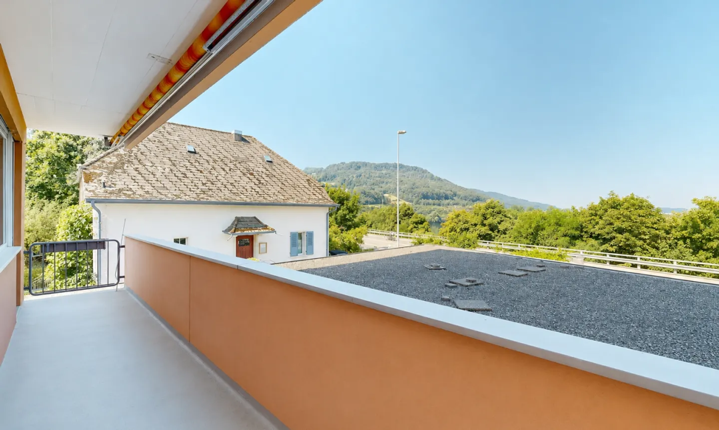 Appartement lumineux de 4,5 pièces avec balcon et vue sur le Rhin à Stein AG - Photo 7 sur 11
