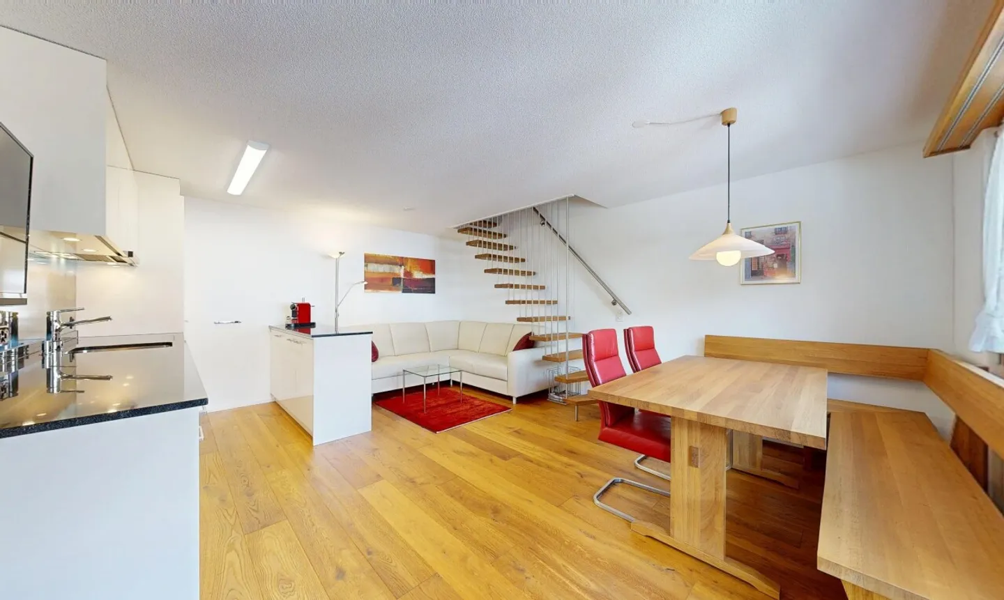 Charming Maisonette Apartment with Ski-in/Ski-out and Mountain Views in Parpan - Photo 4 of 11