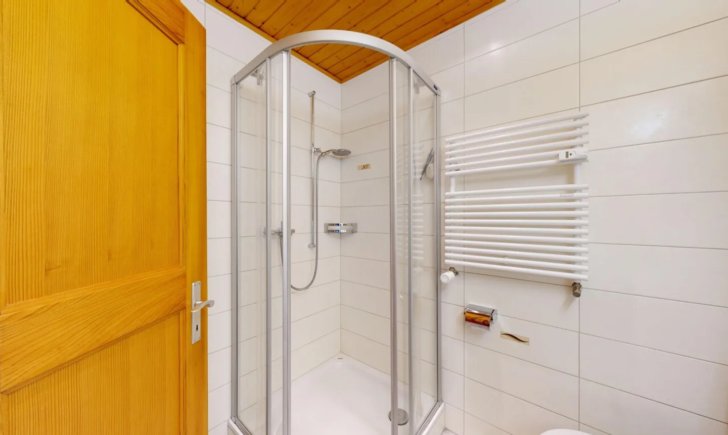 Ultimo piano con vista incredibile sulle montagne - Crans Montana - Foto 10 di 11