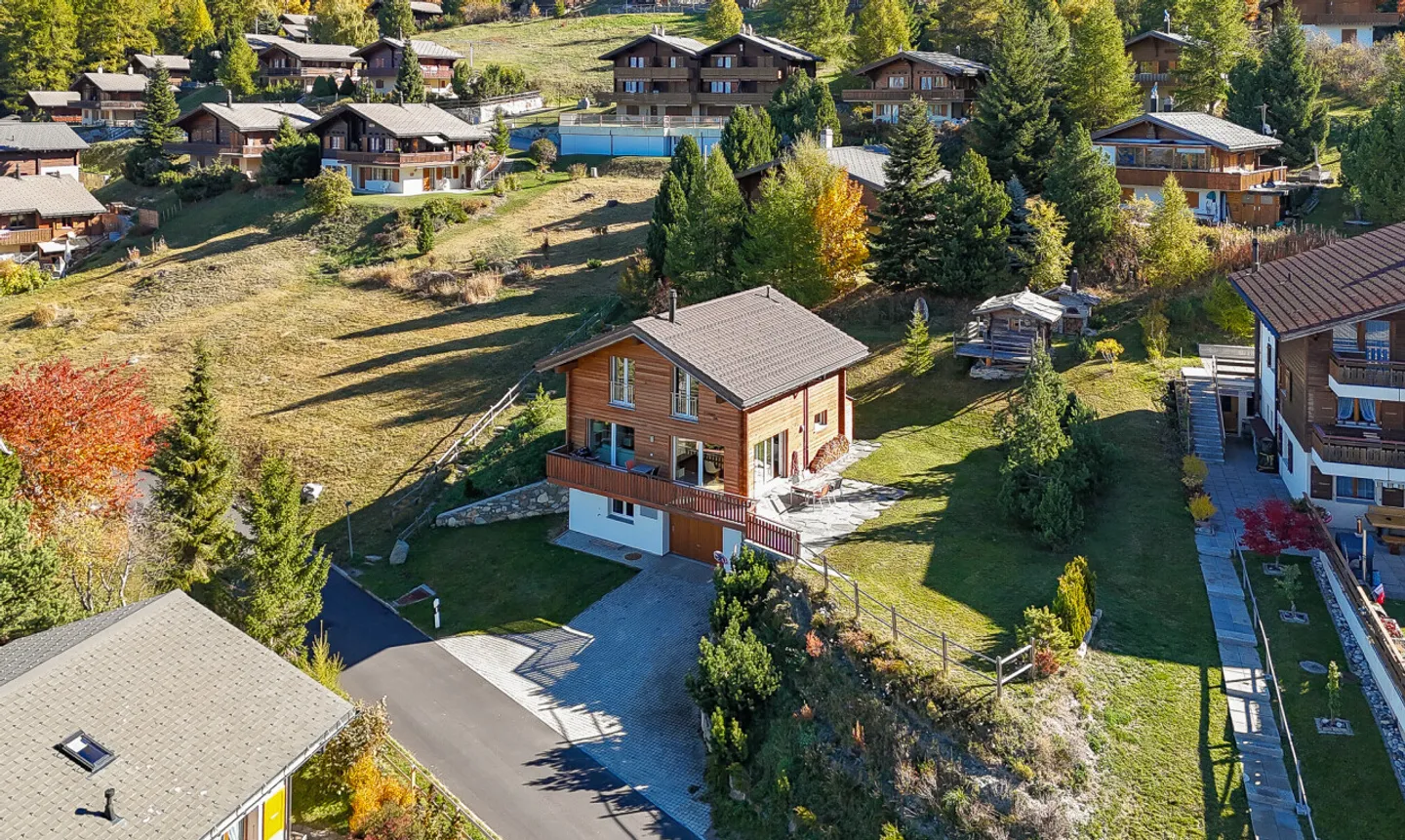 Außergewöhnliches Chalet mit Panoramablick in Bürchen - Foto 2 von 11