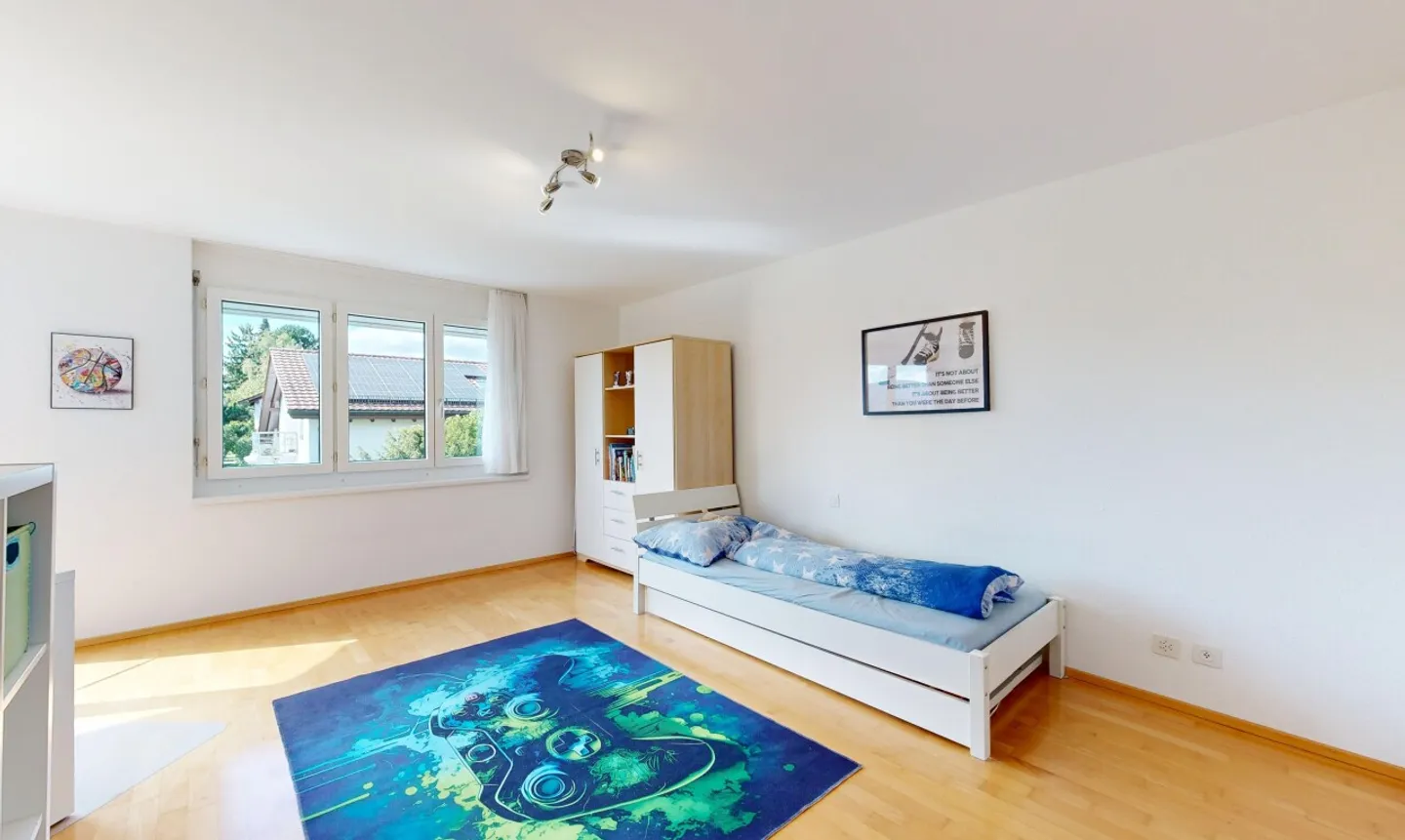 Extraordinary 5.5-Room Townhouse in Prime Location - Photo 9 of 11