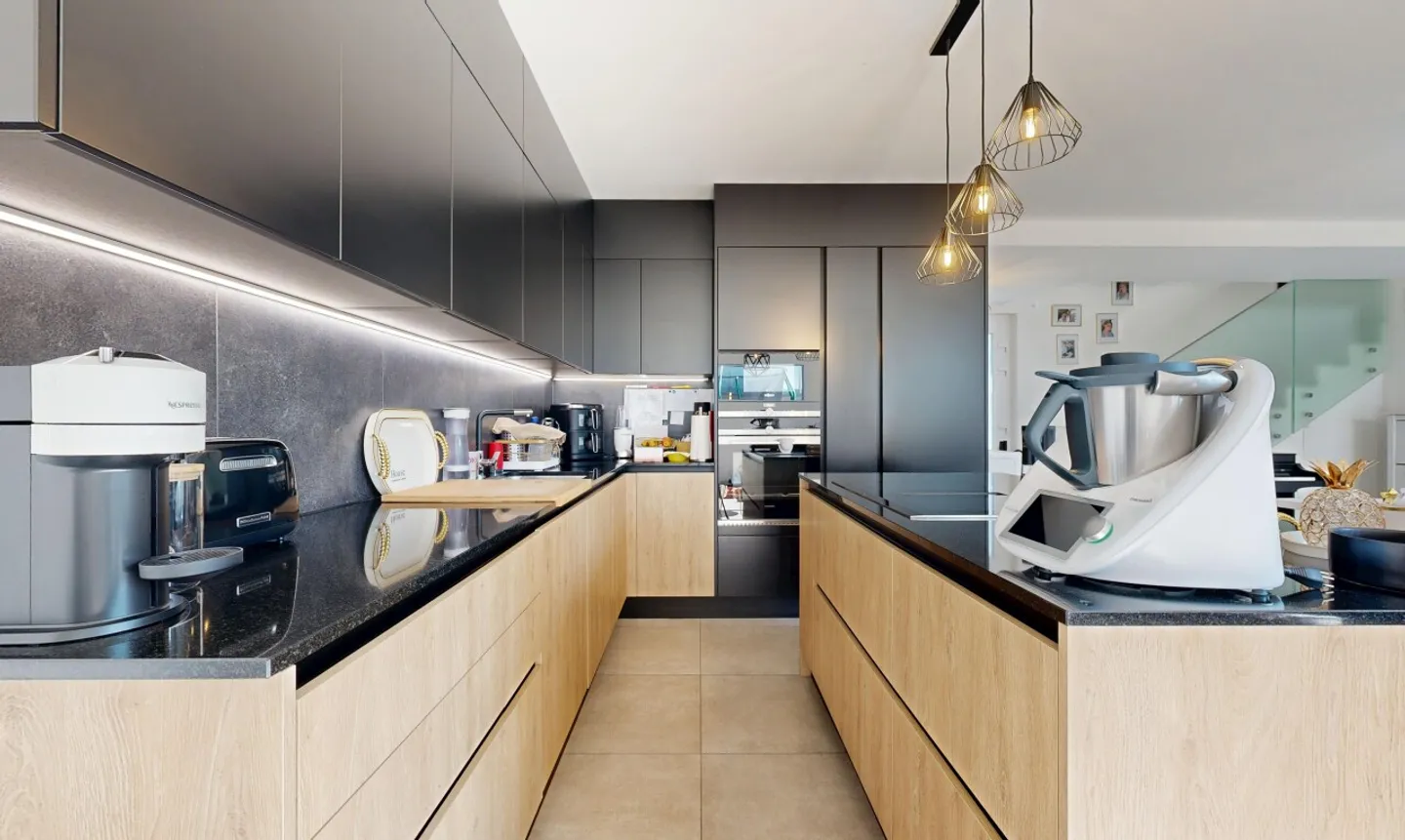 Superbe maison mitoyenne en PPE – 4.5 pièces avec grande terrasse - Foto 3 von 11