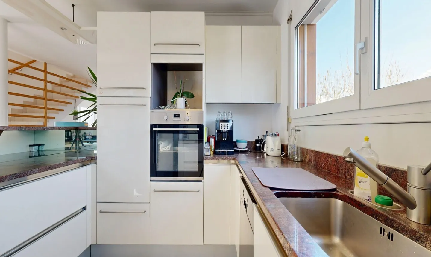 Spacious family home with terrace - Photo 10 of 11