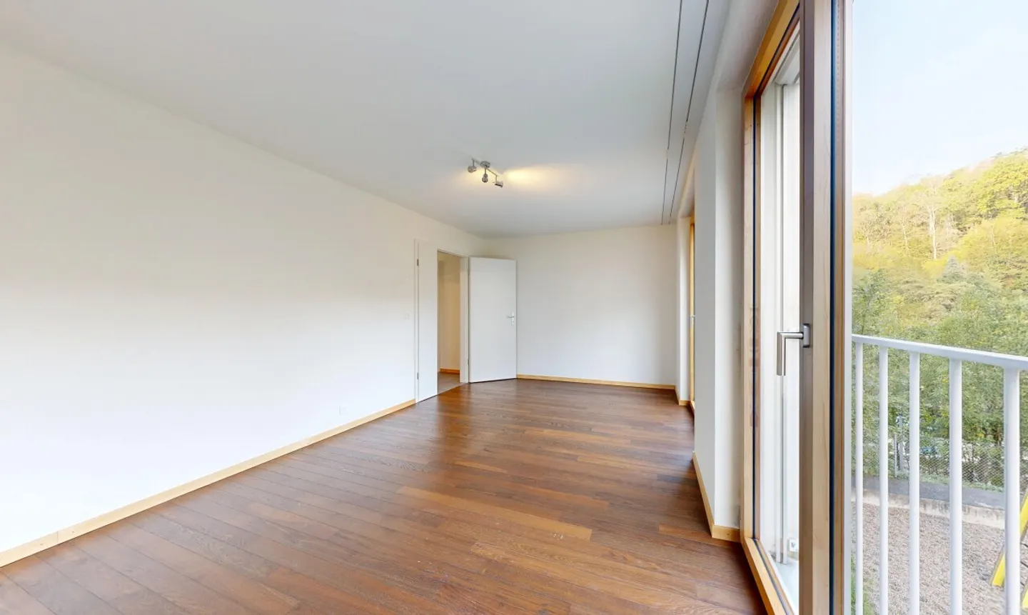 Elegant 3.5 rooms with large balcony and nursery in the building - Photo 8 of 11