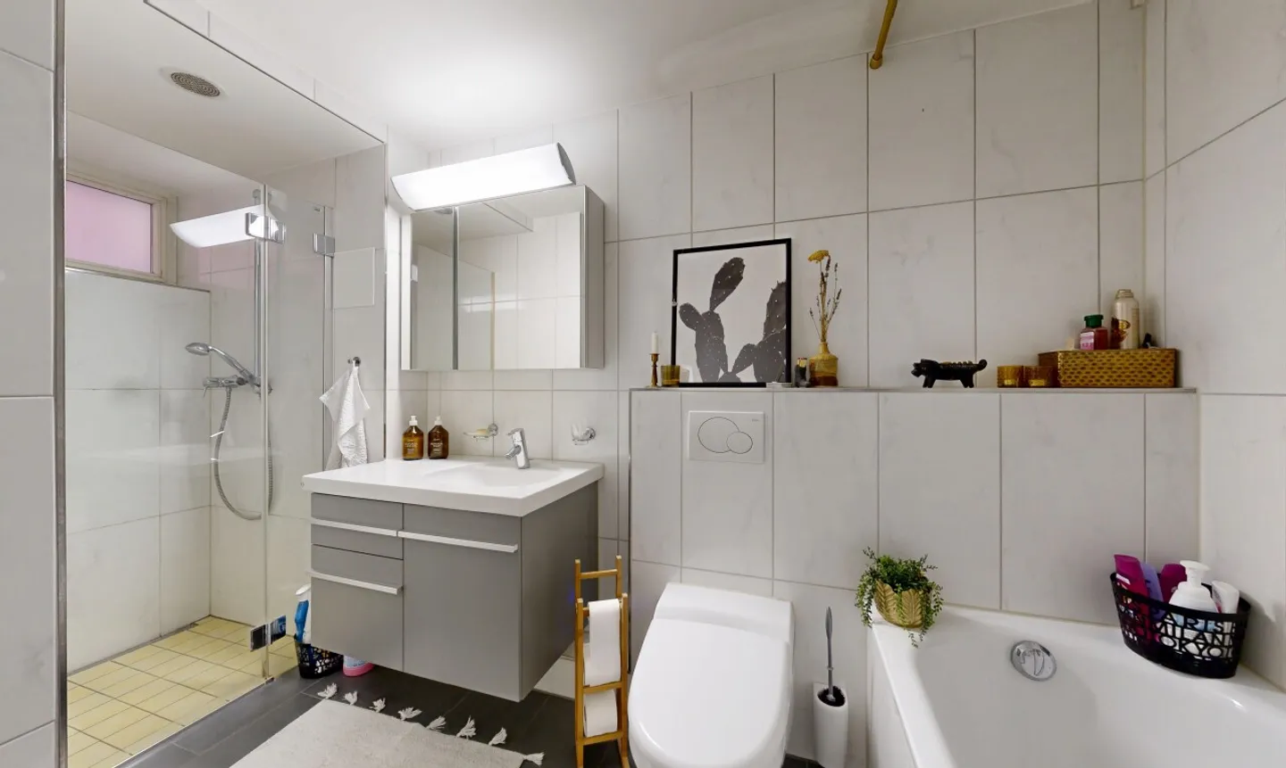 Modern 3.5-room apartment with balcony and parking space - Photo 9 of 11