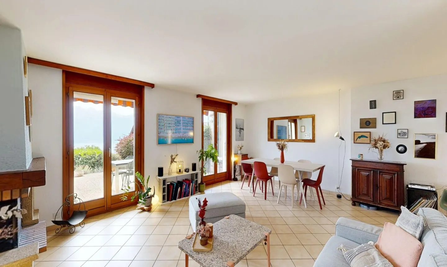 Incantevole duplex con vista mozzafiato sul lago e sulle Alpi - Foto 4 di 11