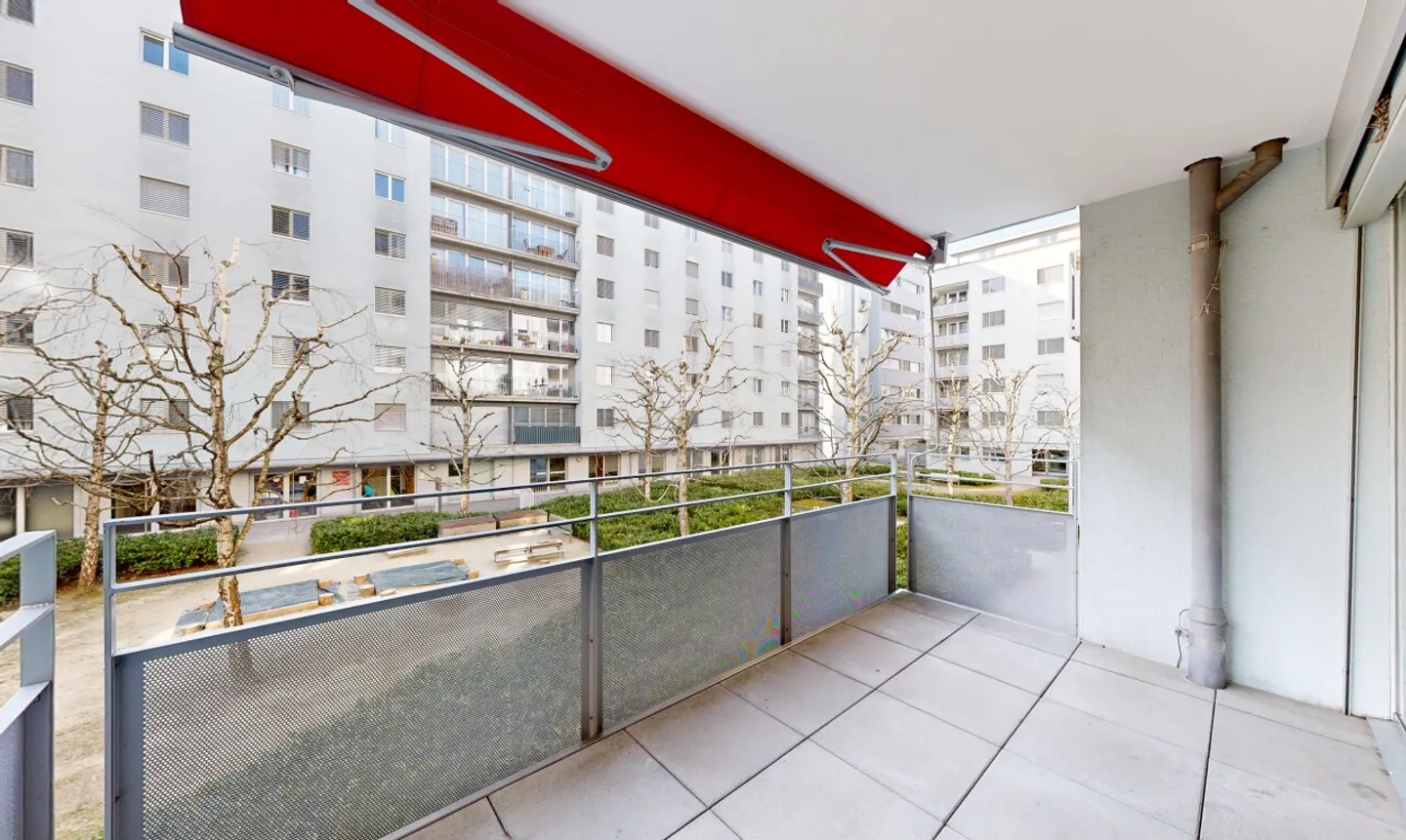 Un appartamento luminoso di 4.5 locali da personalizzare nel cuore di Friburgo - Foto 3 di 11