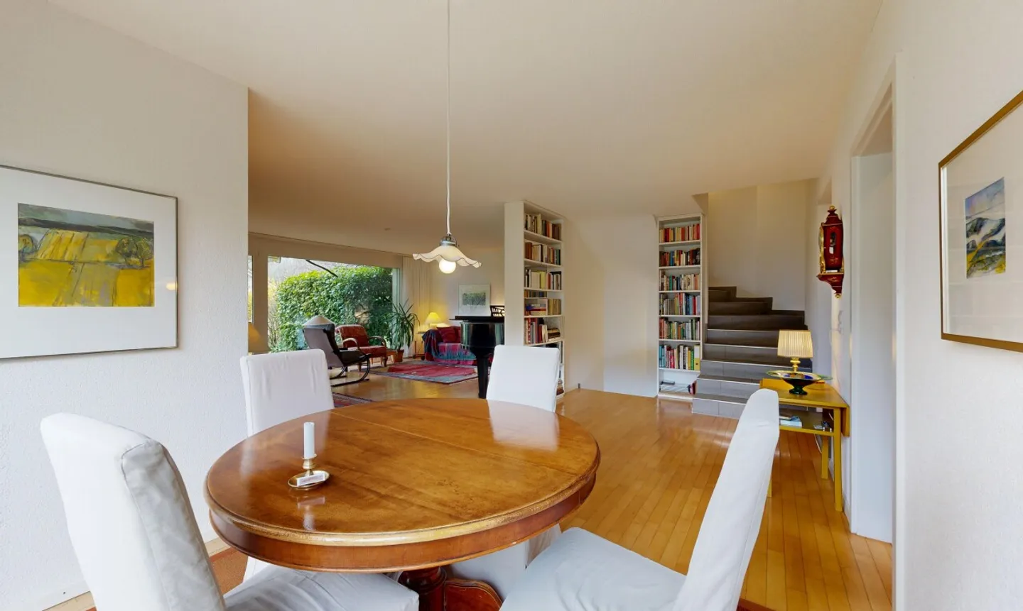 Maison lumineuse avec jardin de rêve - Photo 4 sur 11