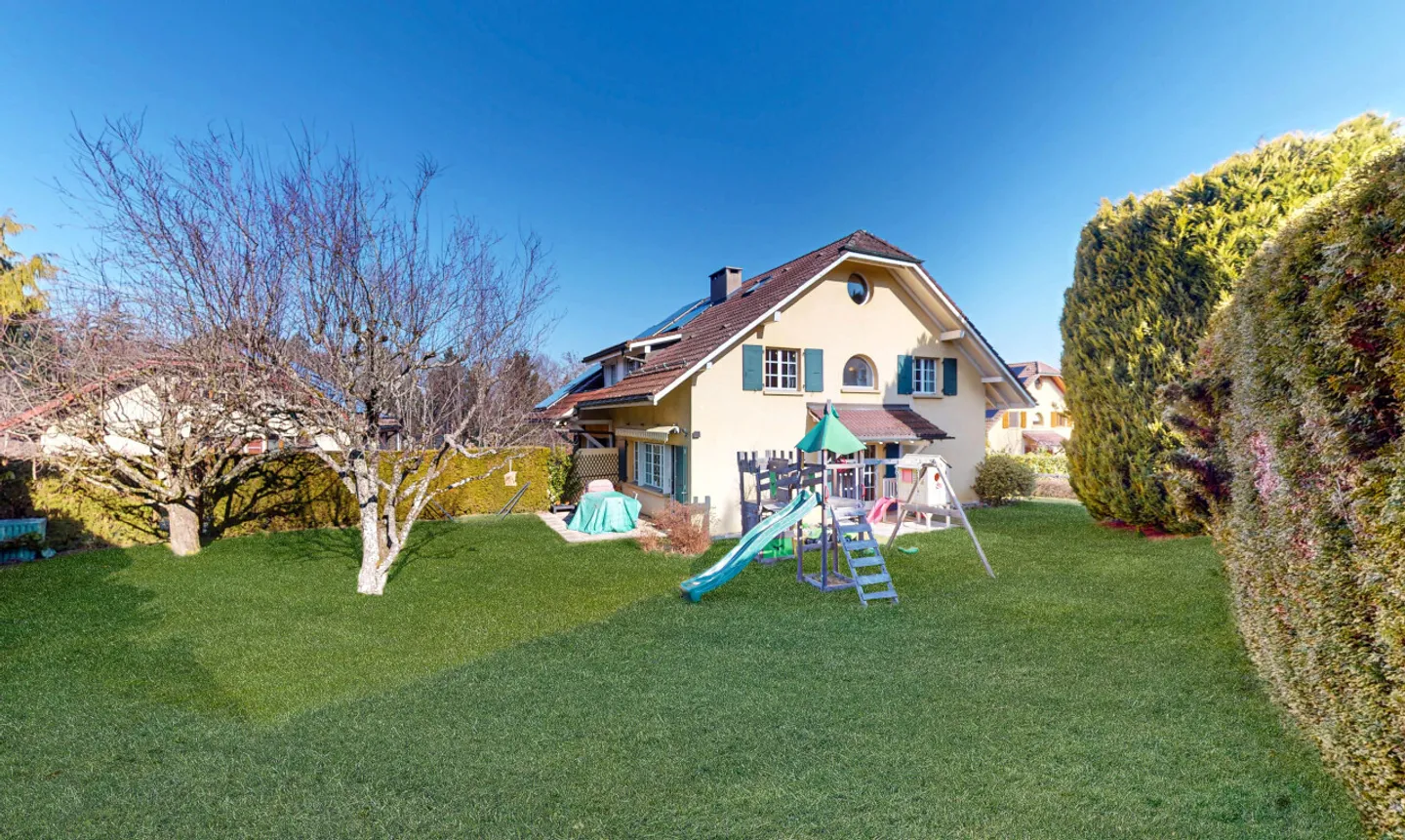 Helle VILLA IN RUHIGER LAGE, ZWISCHEN NATUR UND NAHE LAUSANNE - Foto 4 von 13