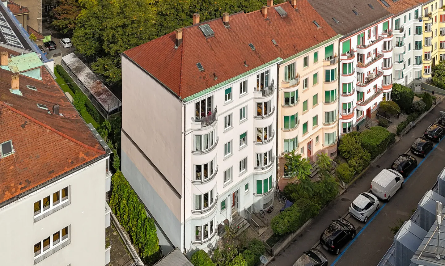 High-yielding multi-family house with 9 apartments and development potential in Basel - Photo 3 of 13