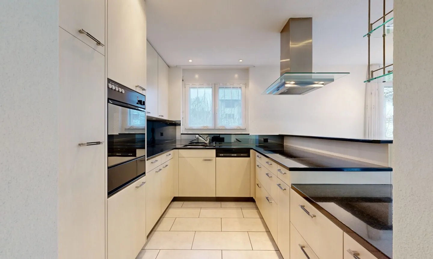 Grosszügige und gepflegte Gartenwohnung an ruhiger Lage - Photo 5 of 11