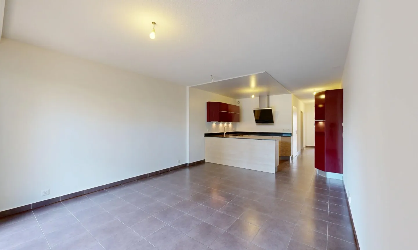 Appartamento al piano giardino 4 locali, 81 m², Casatax, nel cuore di un quartiere tranquillo - Foto 2 di 11