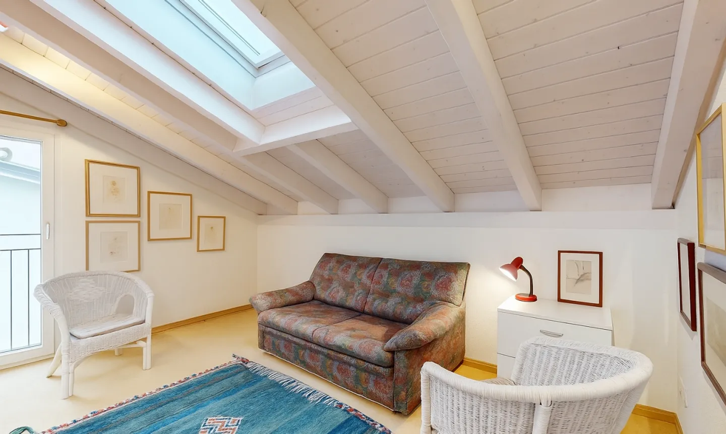 4.5-Room Semi-Detached House with Architectural Character in Gockhausen - Photo 10 of 11