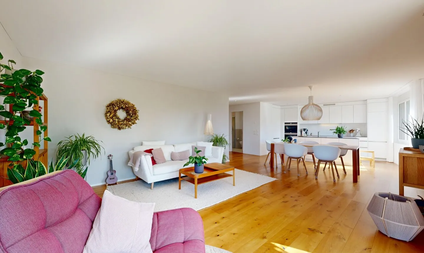 Spacious living with plenty of light and a wonderful view of greenery - Photo 3 of 11