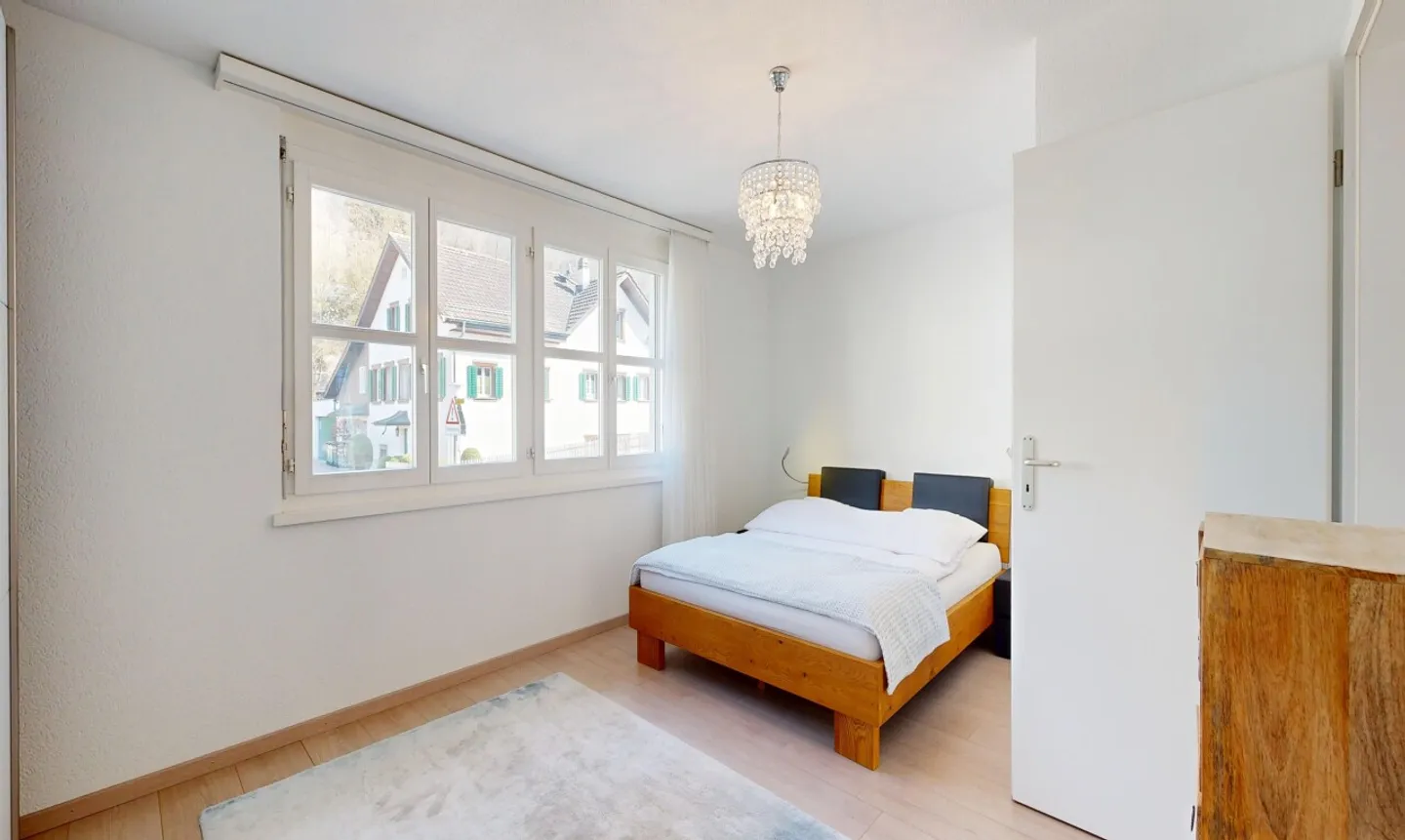 Maison de ville d'angle avec jardin et intimité près de Zurich - Photo 4 sur 11