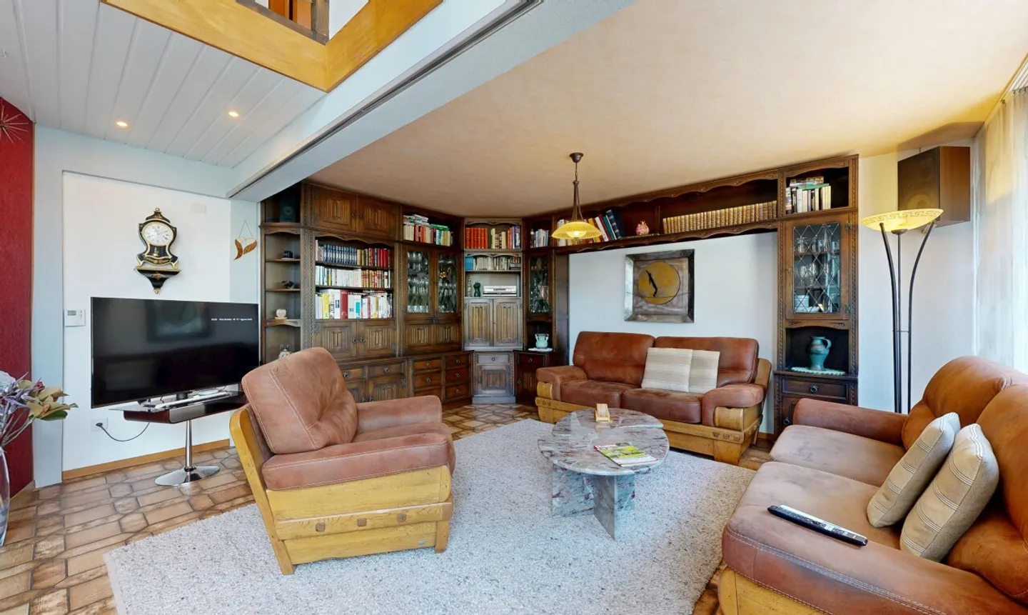 Casa familiare eccezionale: ampi spazi, comfort e luminosità - Foto 2 di 11