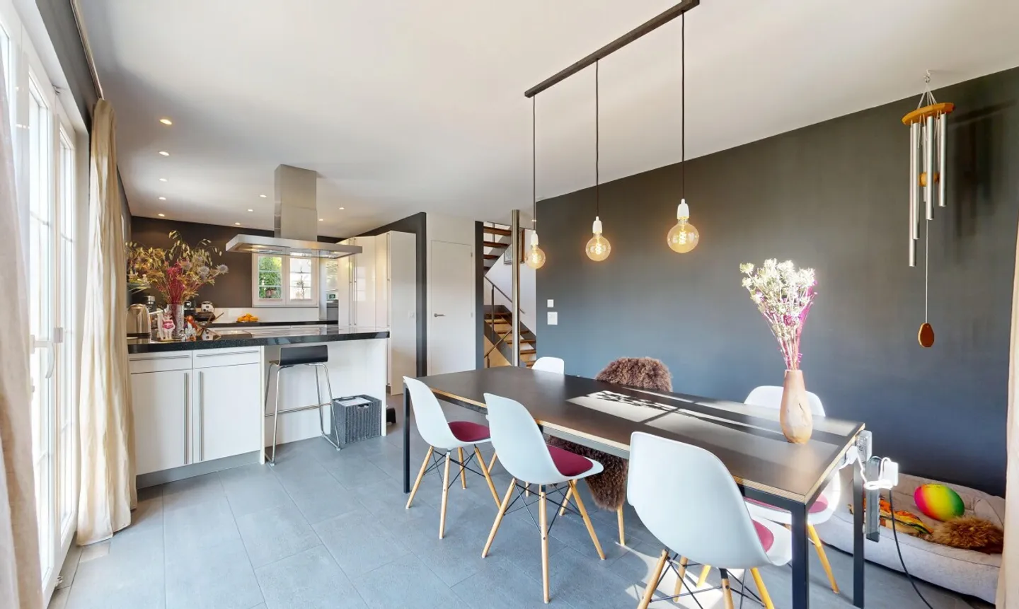 Detached 4.5-room house with commercial space in Langnau am Albis - Photo 8 of 11