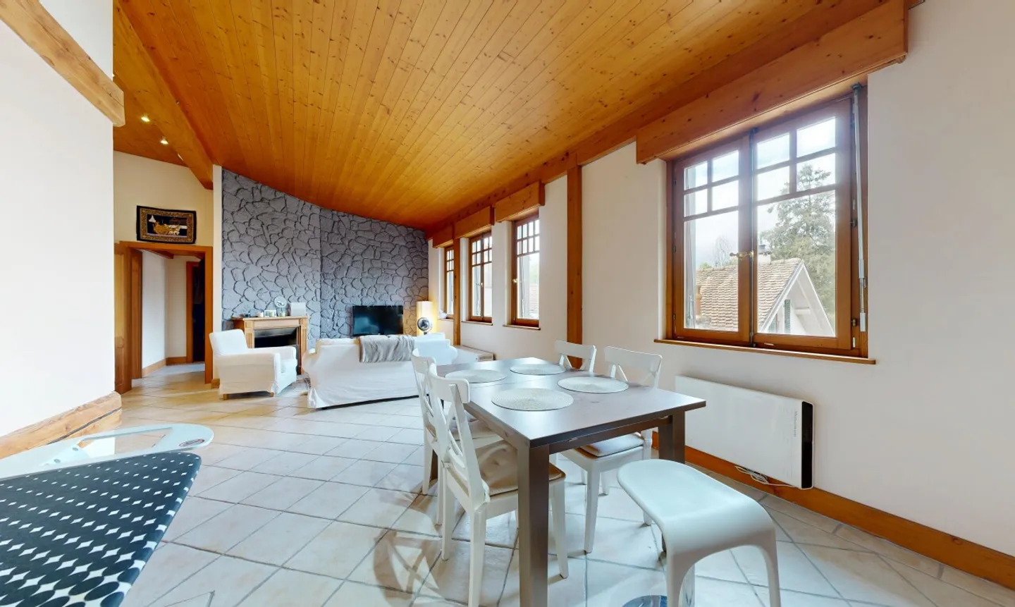 A stone's throw from the Pregny-Fontaine school - Photo 3 of 11