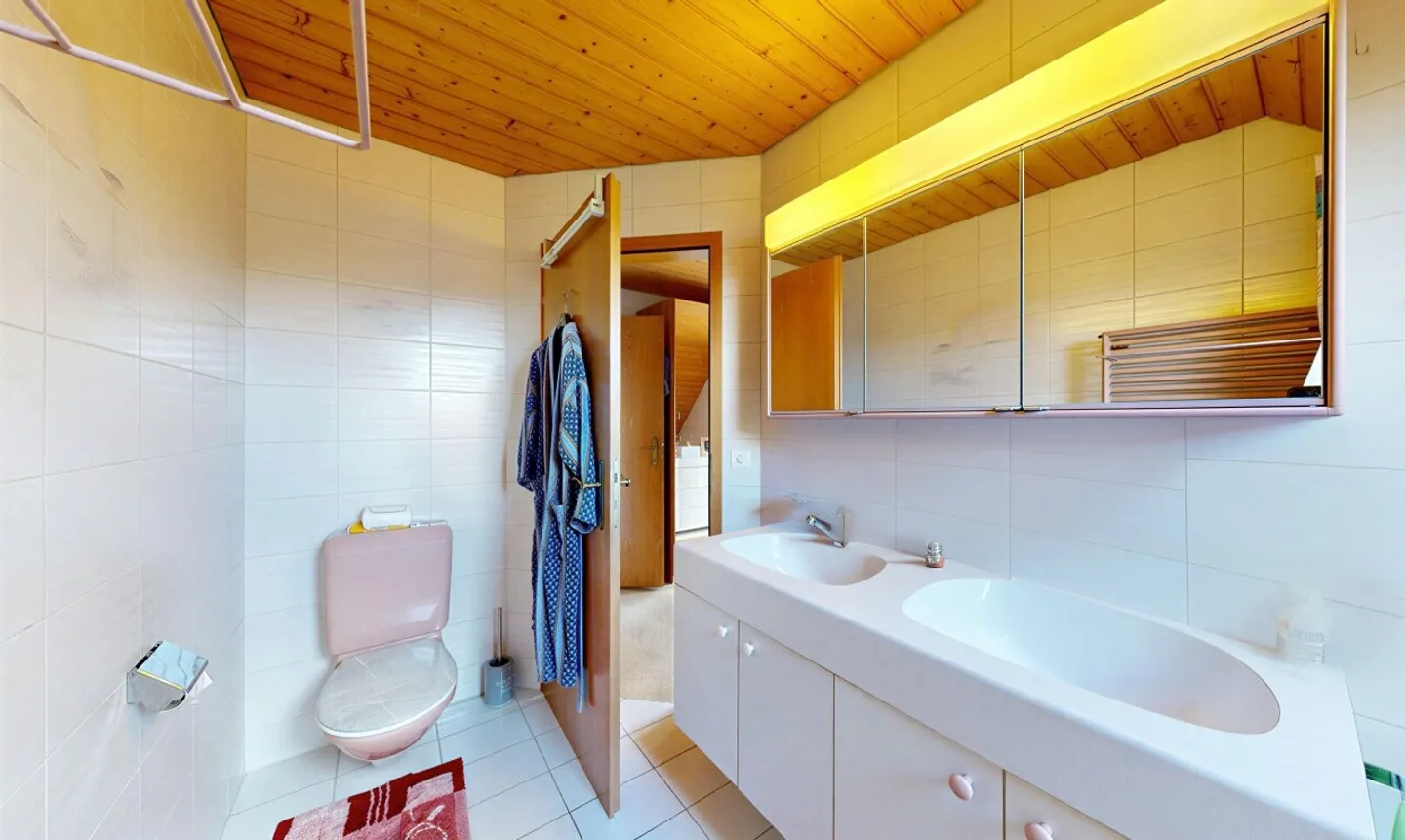 Aussergewöhnliche 5.5-Zimmer-Maisonette mit Wellnessbereich - Foto 7 von 11