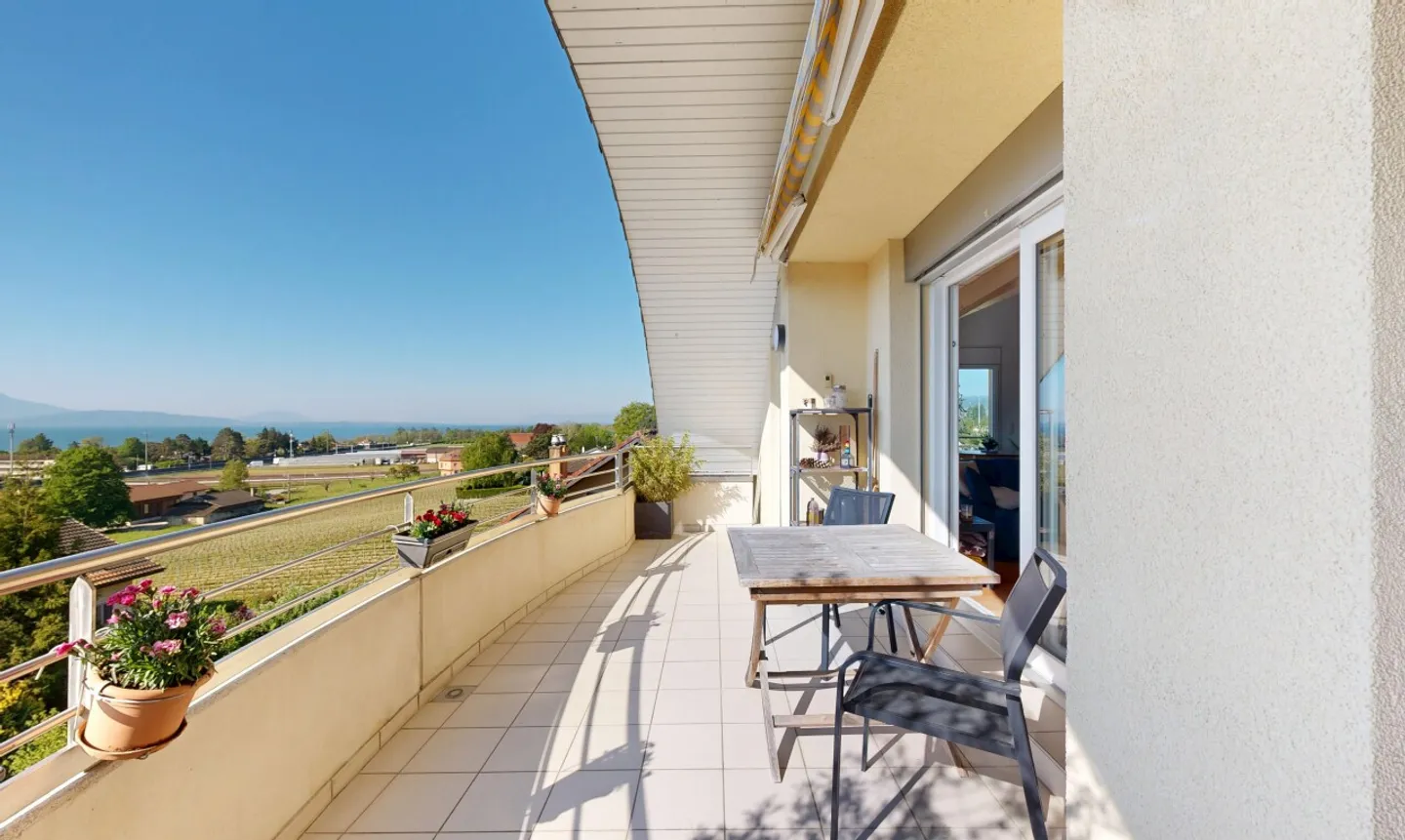 Penthouse mit Panoramablick auf den See - Foto 8 von 11