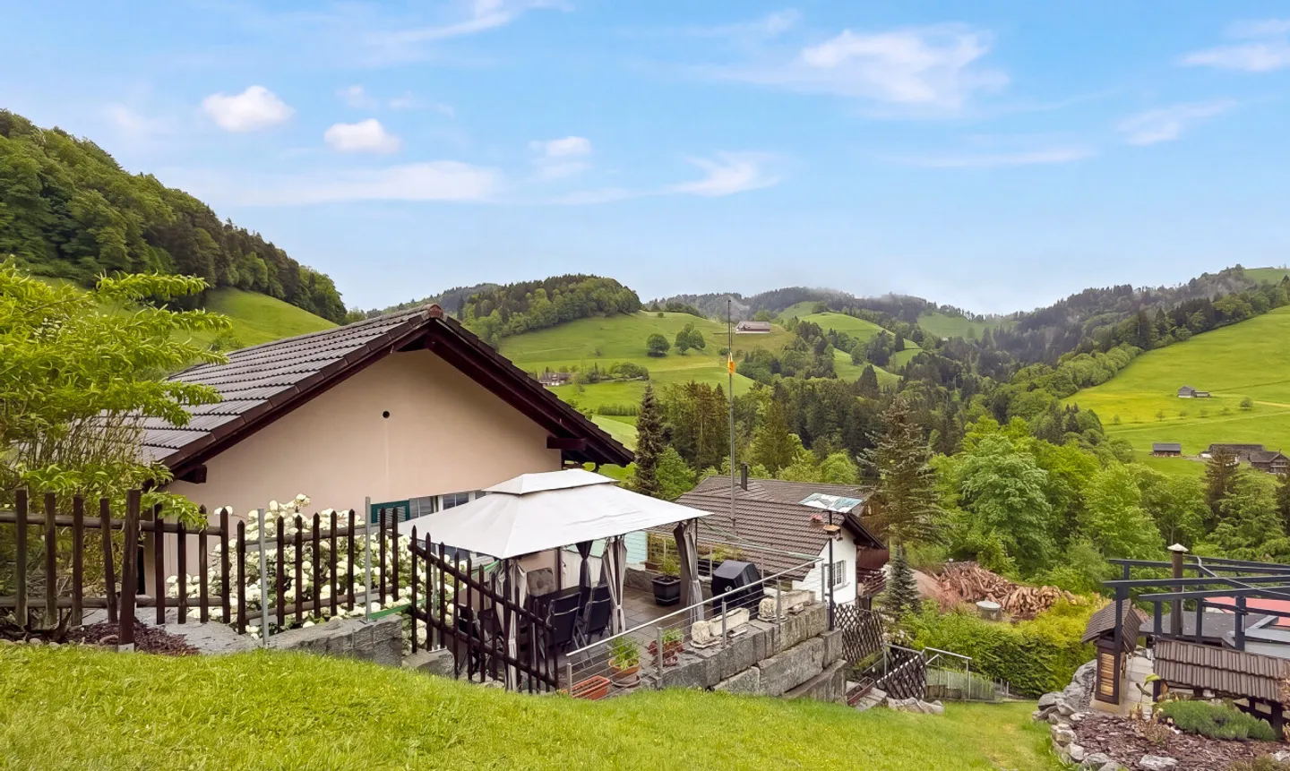 Casa familiare con vista incantevole - Foto 3 di 11