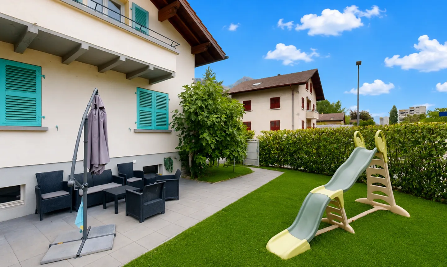 Family Home with Investment Potential - Photo 8 of 11