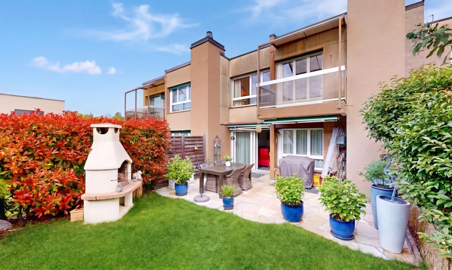 Villa with garden in Rochettes - Photo 1 of 11