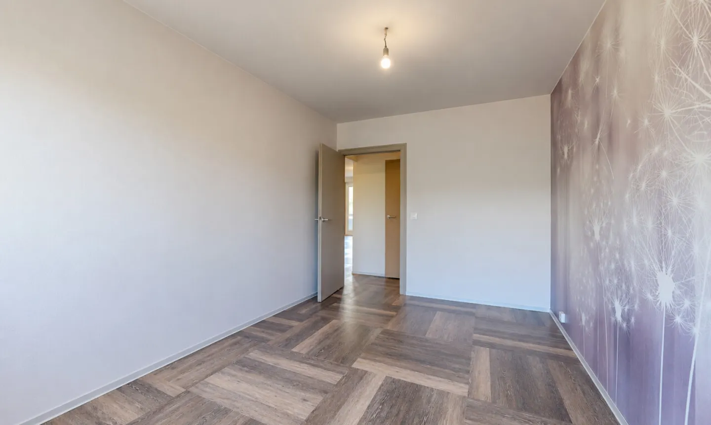 Eine renovierte 5-Zimmer-Wohnung im obersten Stockwerk, zwischen Ruhe und Natur - Foto 7 von 11