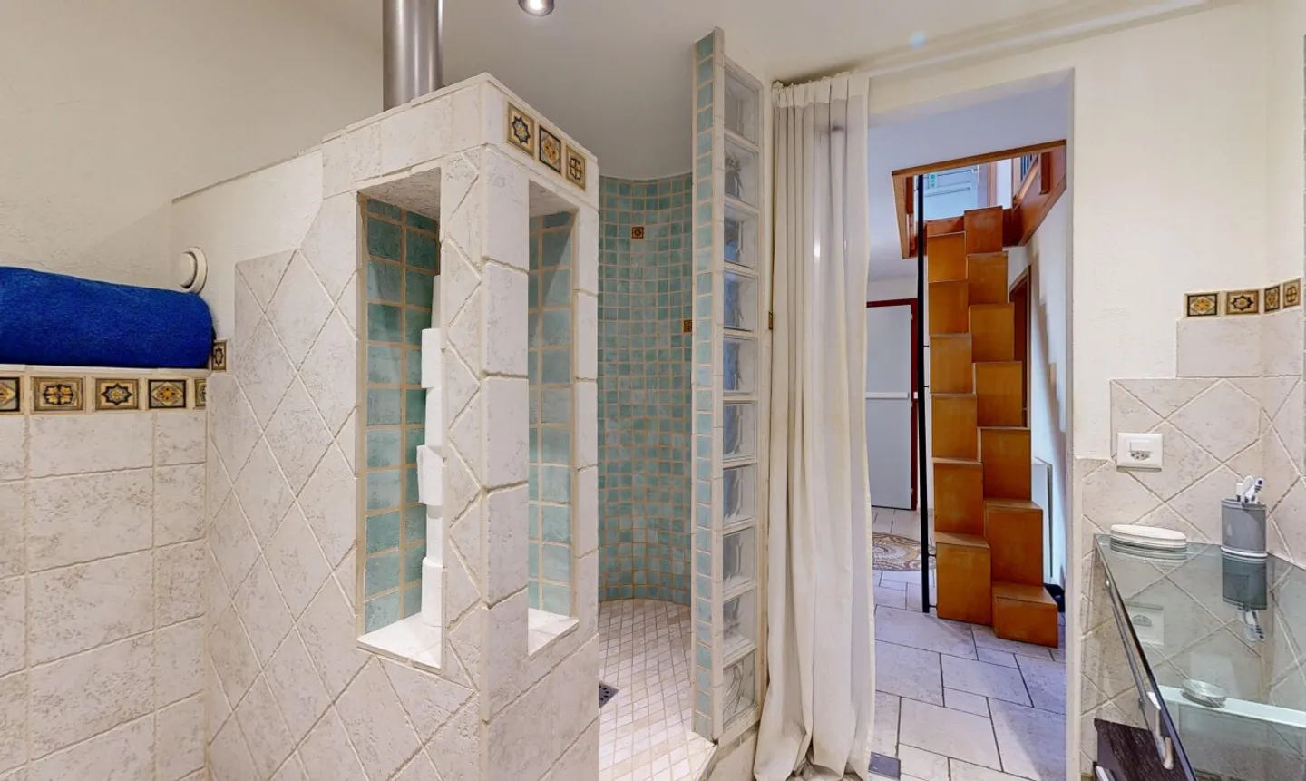 Duplex Attic of 121 m² – 5.5 rooms, ideal for family - Photo 10 of 11