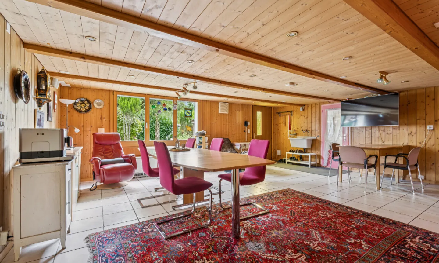 Geräumiges Einfamilienhaus mit Potenzial - Foto 3 von 11