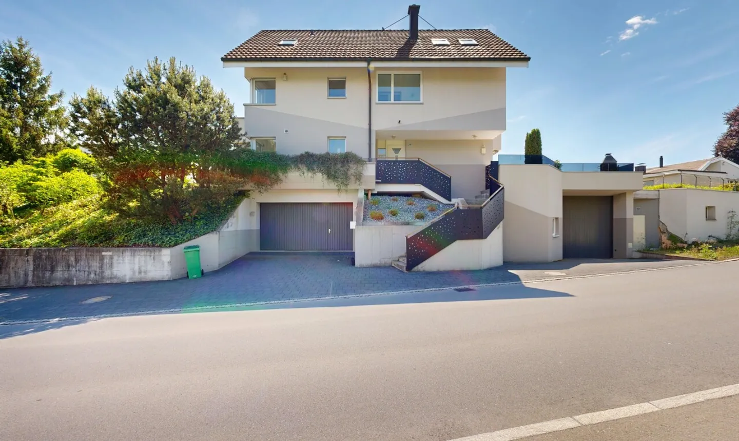Charmantes Einfamilienhaus mit Seesicht - Foto 1 von 11