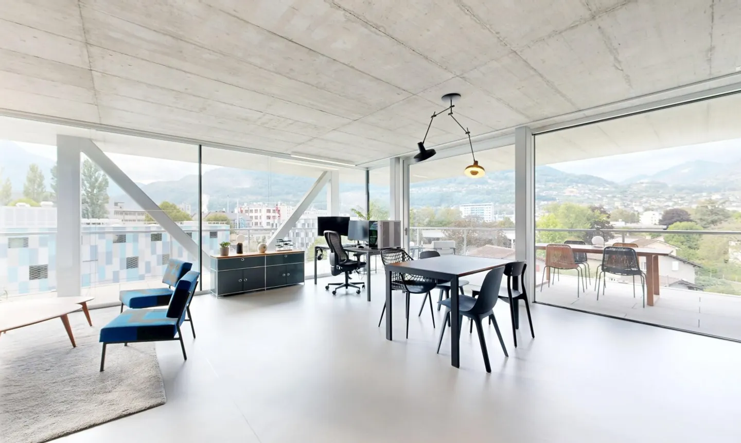 Exclusive: superb loft with panoramic view - Photo 2 of 11