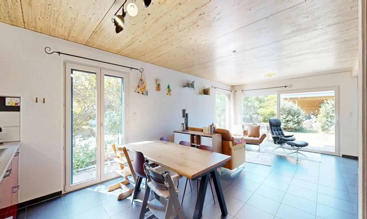 Charmante maison familiale de 5,5 pièces avec jardin - Foto 7 von 11