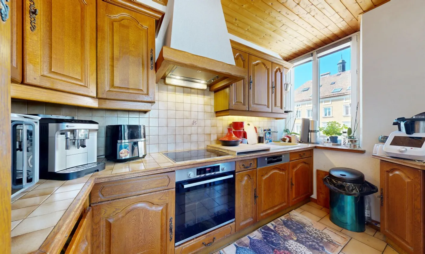 Duplex de caractère avec jardin - Photo 7 sur 13