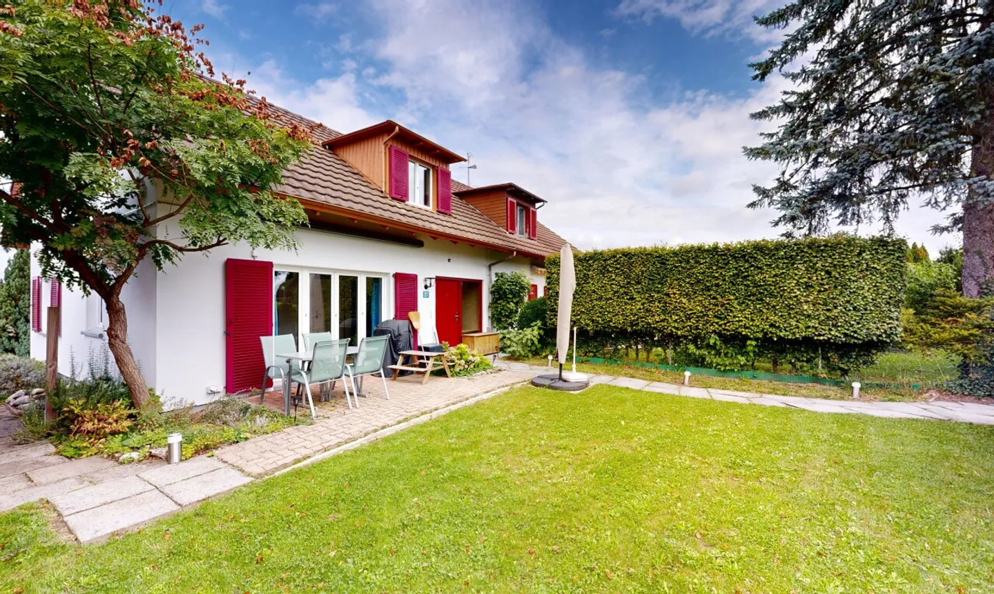 Modern 4.5 Room Semi-Detached House with Garden and Partial Views - Photo 3 of 11