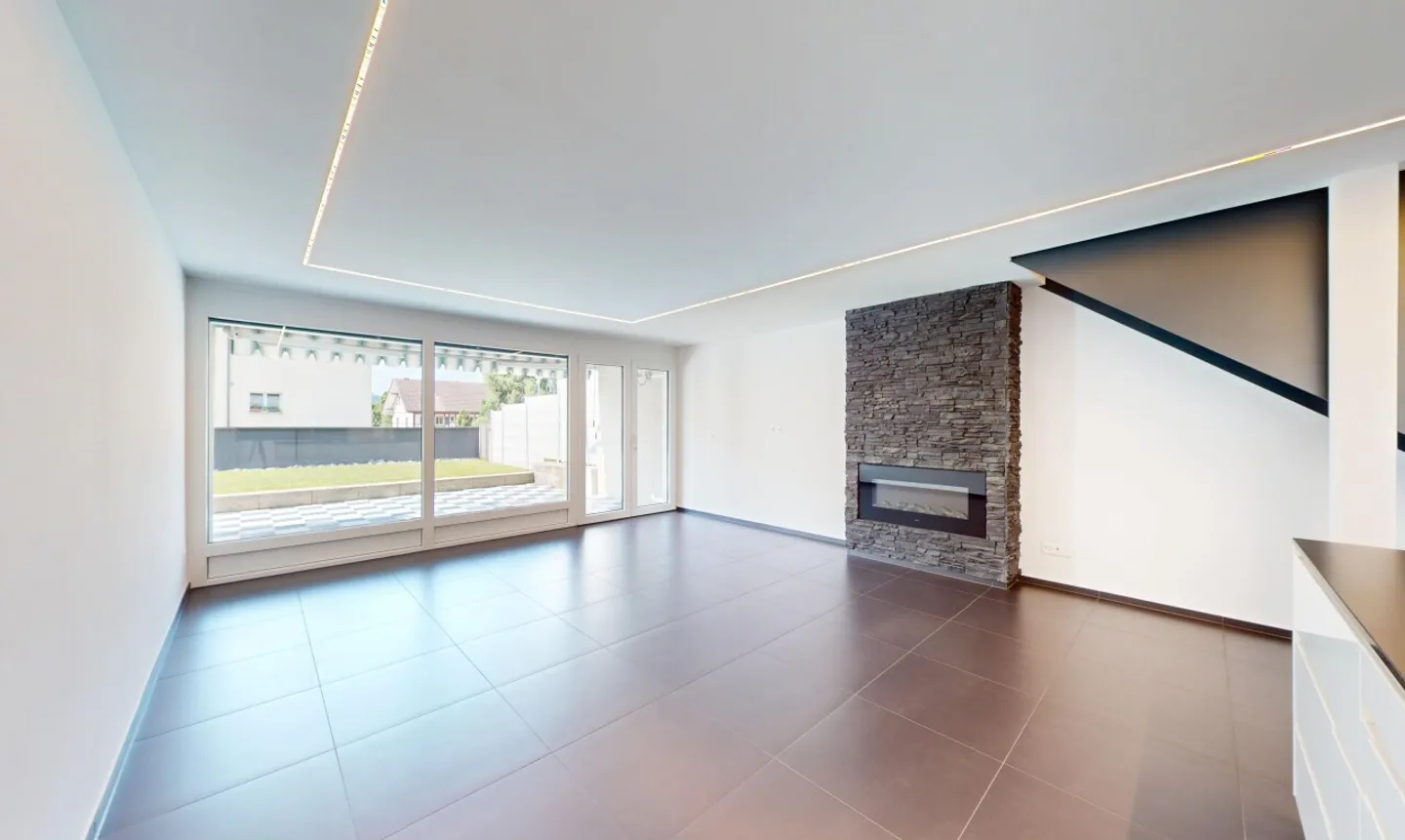 Appartamento duplex moderno e ristrutturato con area giardino - Foto 7 di 11