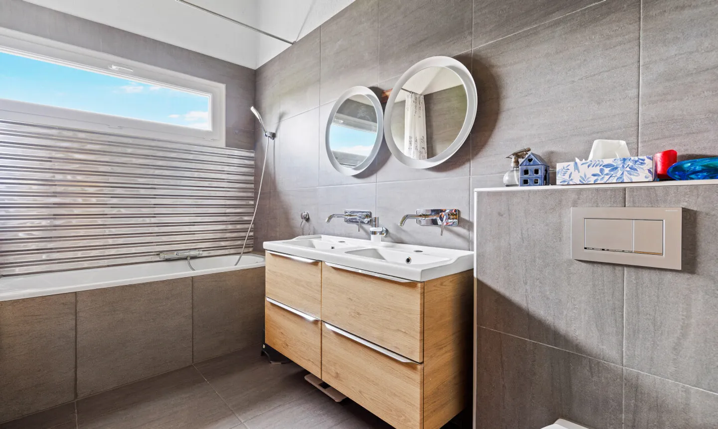 Esclusivo: Grande villa con 3 unità e piscina - Foto 9 di 11