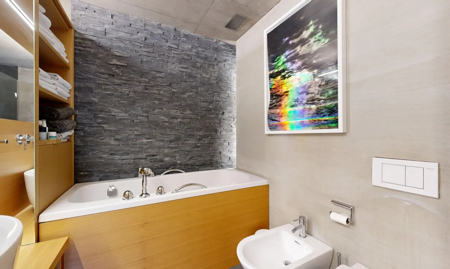 Casa moderna con giardino, ascensore per parcheggio e atmosfera confortevole - Foto 9 di 13