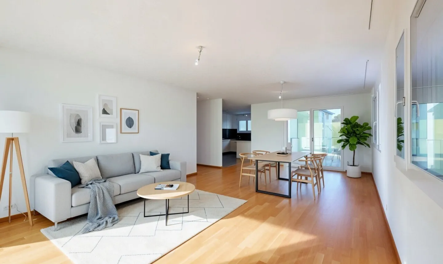 Large 4.5-room apartment in a peaceful neighborhood of Chailly - Photo 2 of 11