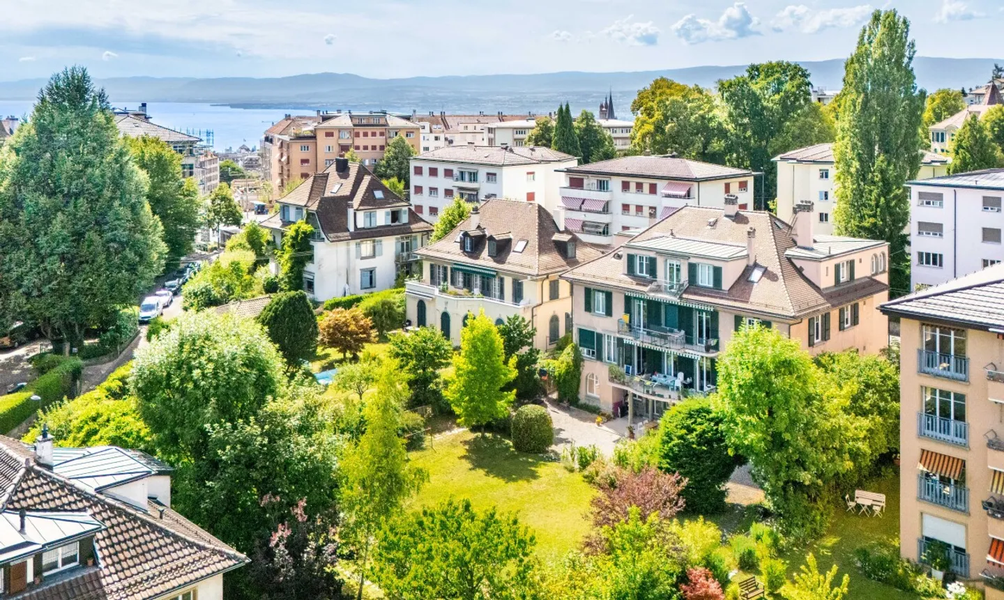 Prestige and Rarity in Lausanne – Character Apartment with Garden - Photo 1 of 11