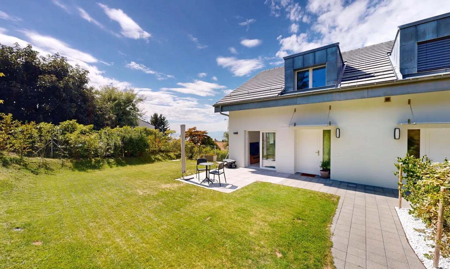 Duplex 4,5p avec jardin privatif, terrasses et vue lac - Foto 4 von 11