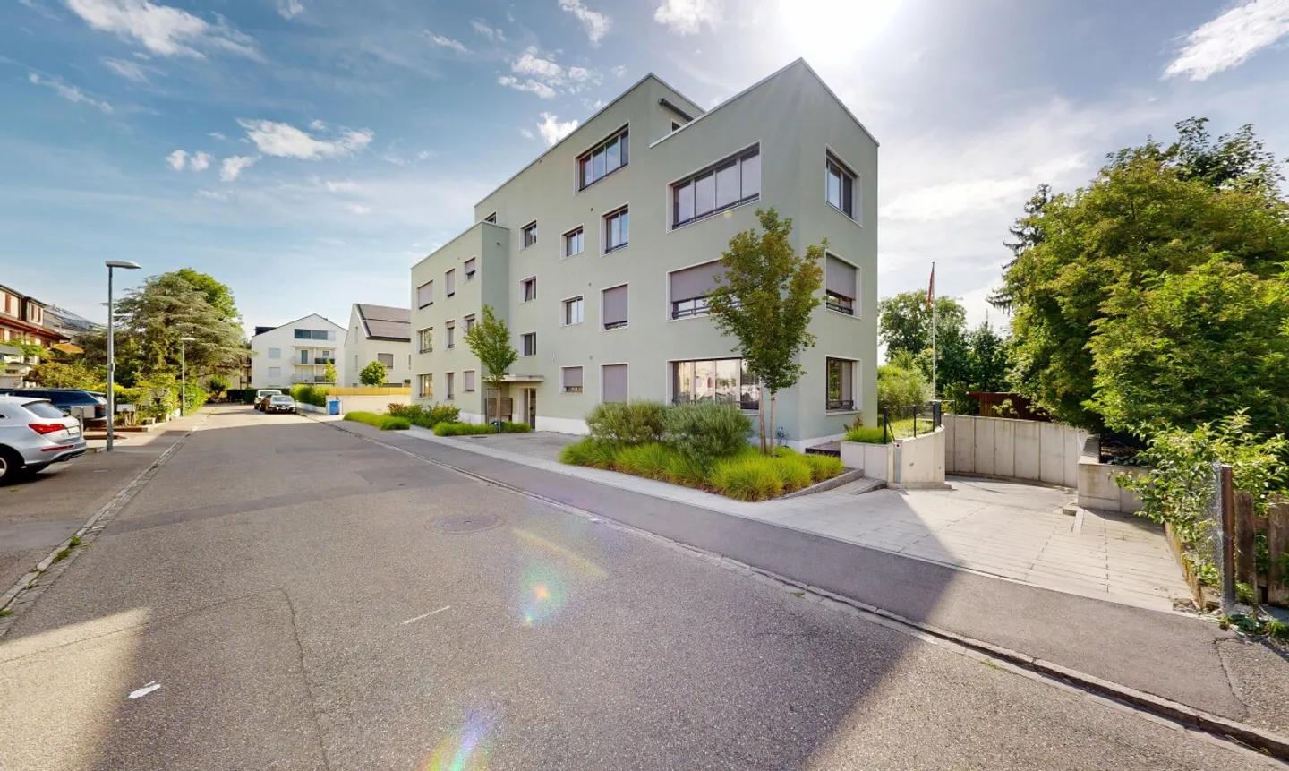 Moderne 3.5-Zimmer-Wohnung mit Balkon und hochwertigem Ausbau - Foto 1 di 11