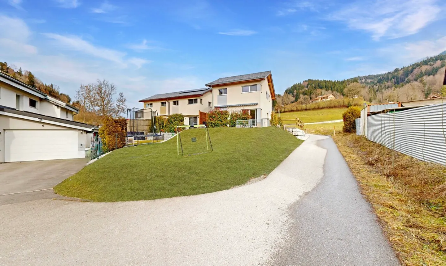 Light, Space and Serenity at the Gates of Nature - Photo 7 of 11